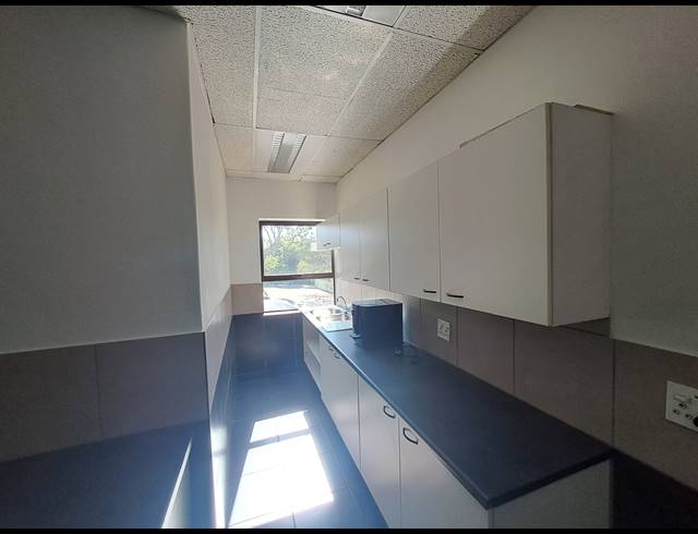 2,850M² OFFICE FOR SALE IN ILLOVO